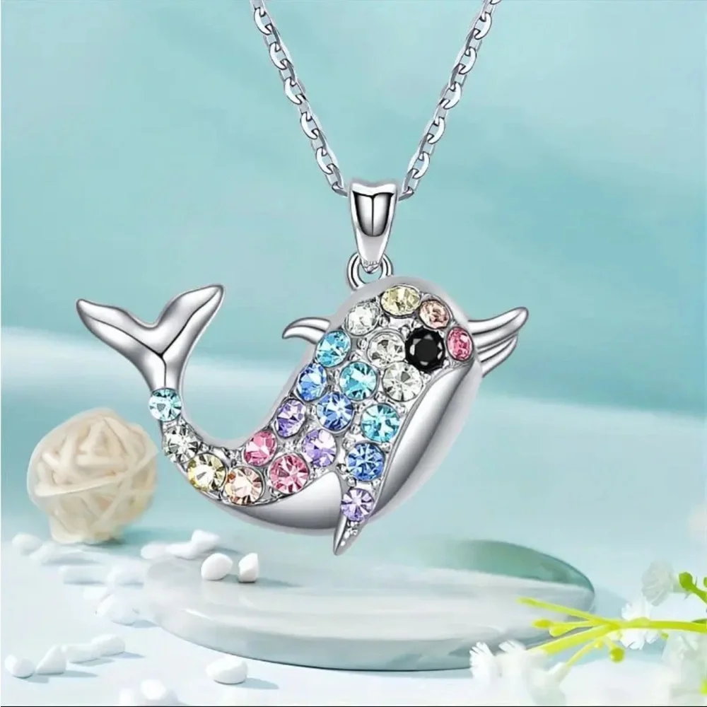 DOLPHIN NECKLACE-NWT